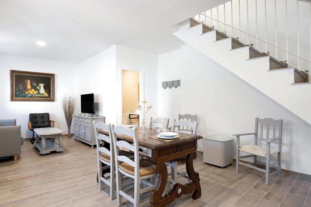 Casa De 10 Duplex Apartment เวเฮร์ เด ลา ฟรอนเตรา ภายนอก รูปภาพ